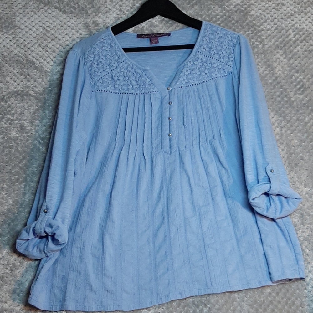 Gloria Vanderbilt shirt